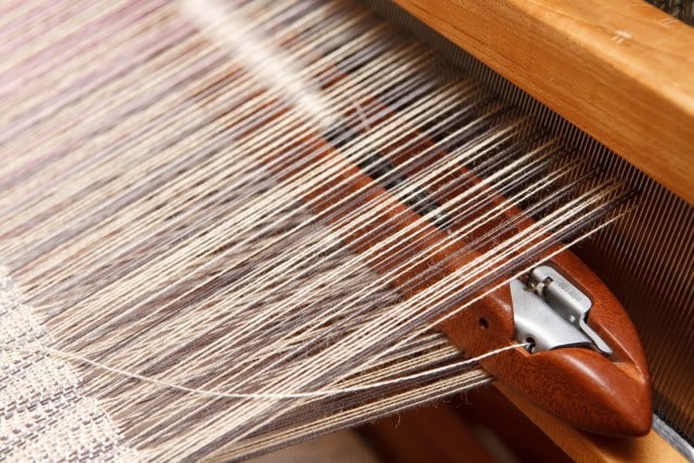 How to Use a Loom - How to Choose the Best Loom for Home Use